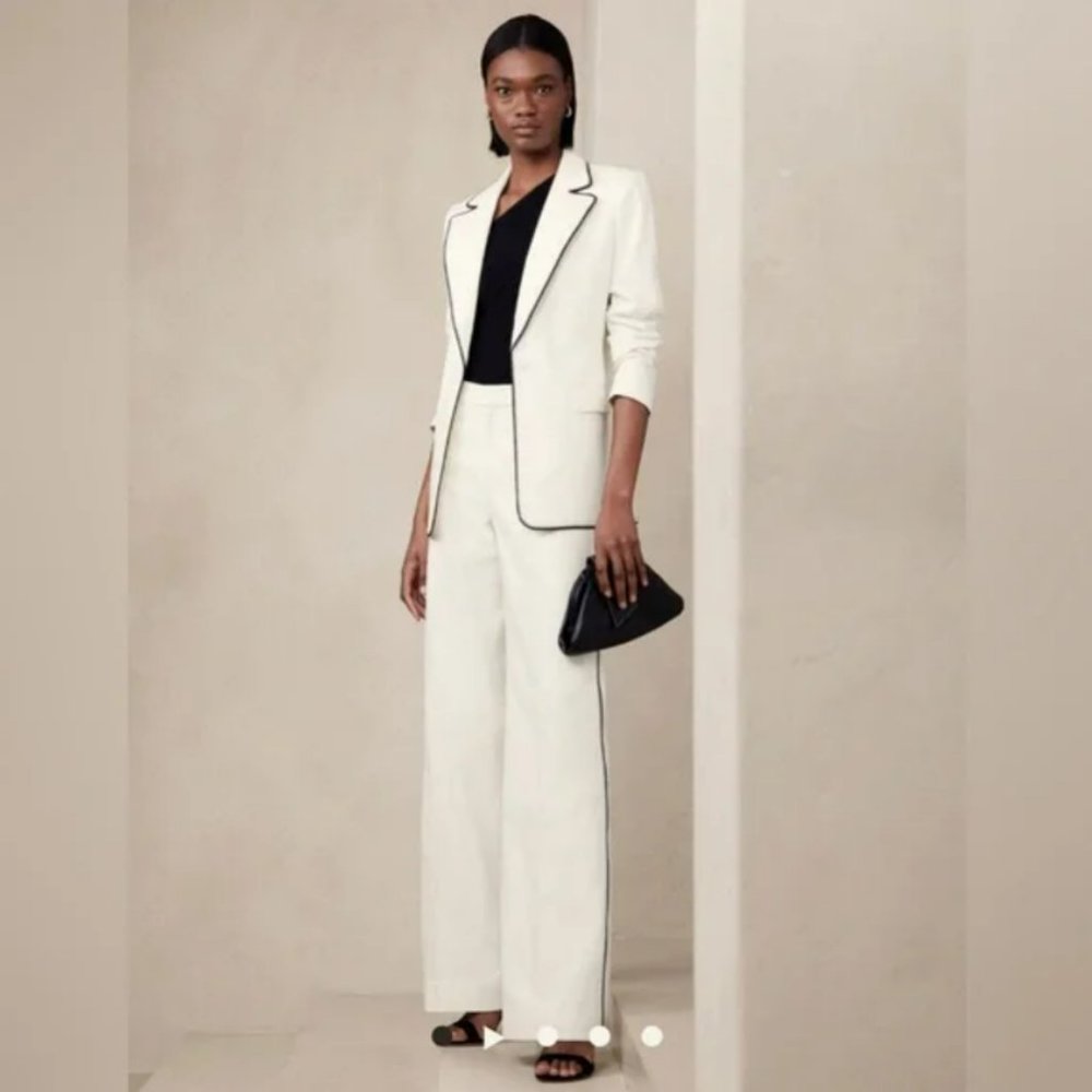 NWT - Banana Republic Carolina Wide Leg Suiting Dress Pant - Size 12